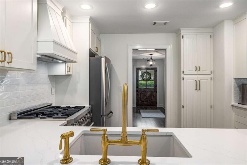 Surrey Place - Residential