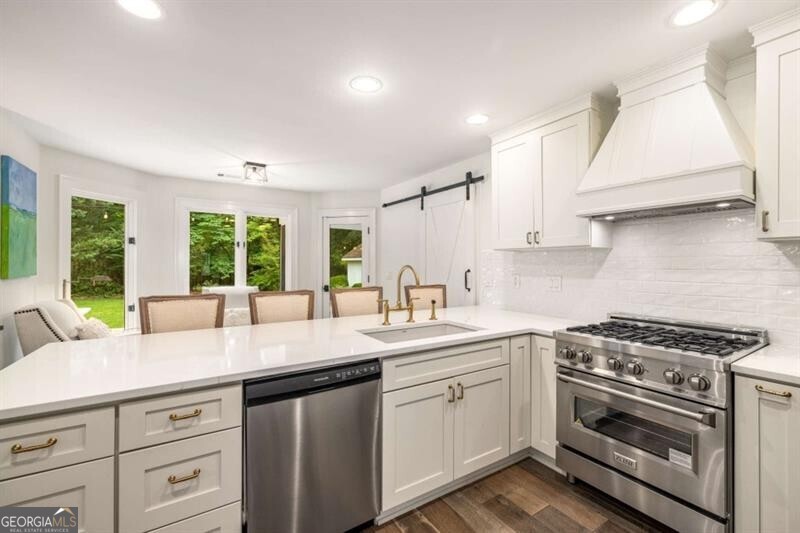 Surrey Place - Residential