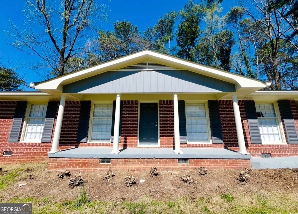 Photo of 6740 Brookwood Circle, Jonesboro, GA 30236 (MLS # 10711474)