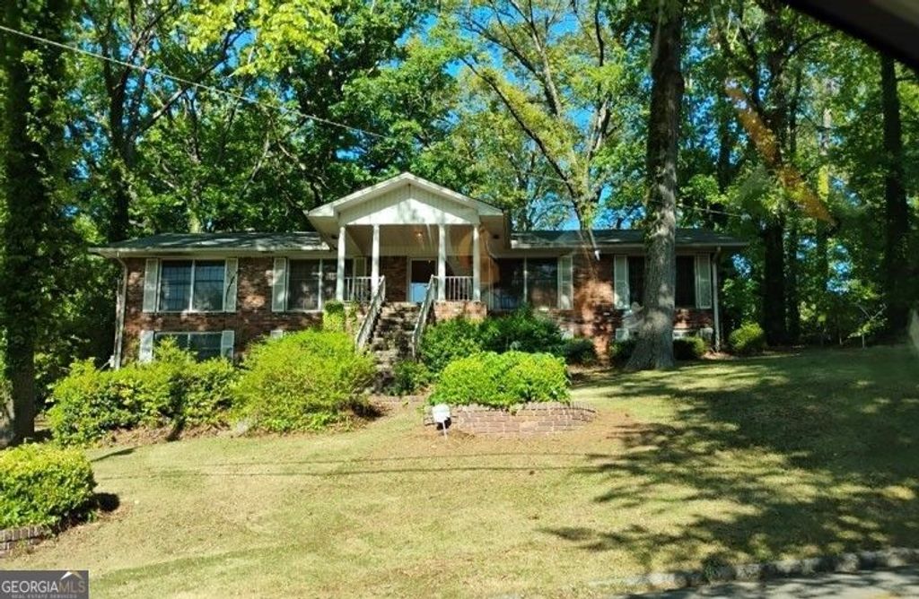 Photo of 3120 Beech Drive, Atlanta, GA 30344 (MLS # 10762228)