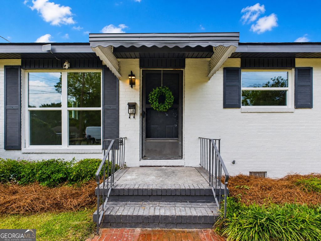 Photo of 118 Meadowcliff Circle, Warner Robins, GA 31093 (MLS # 10756118)