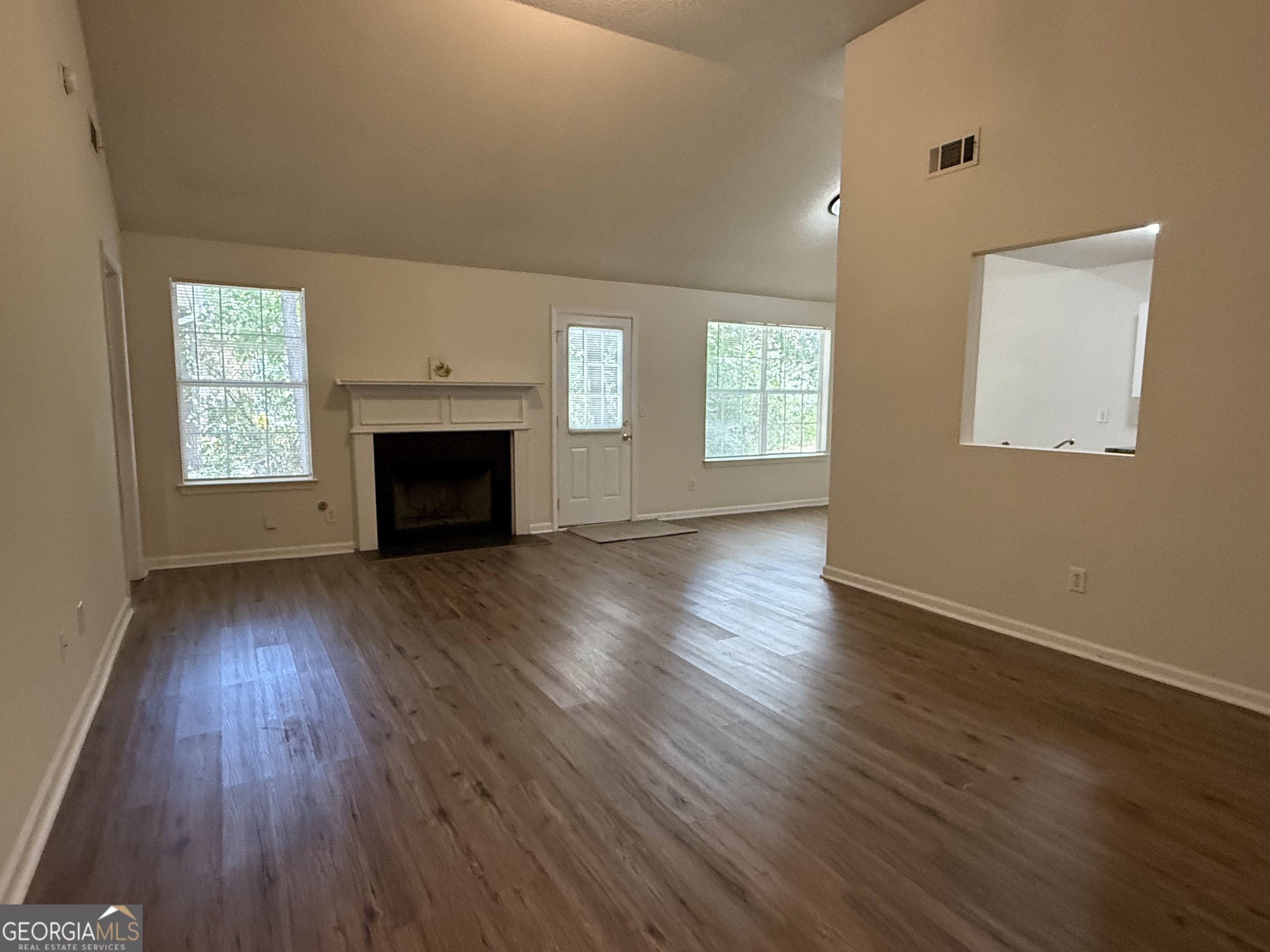 6264 Lakeview CT