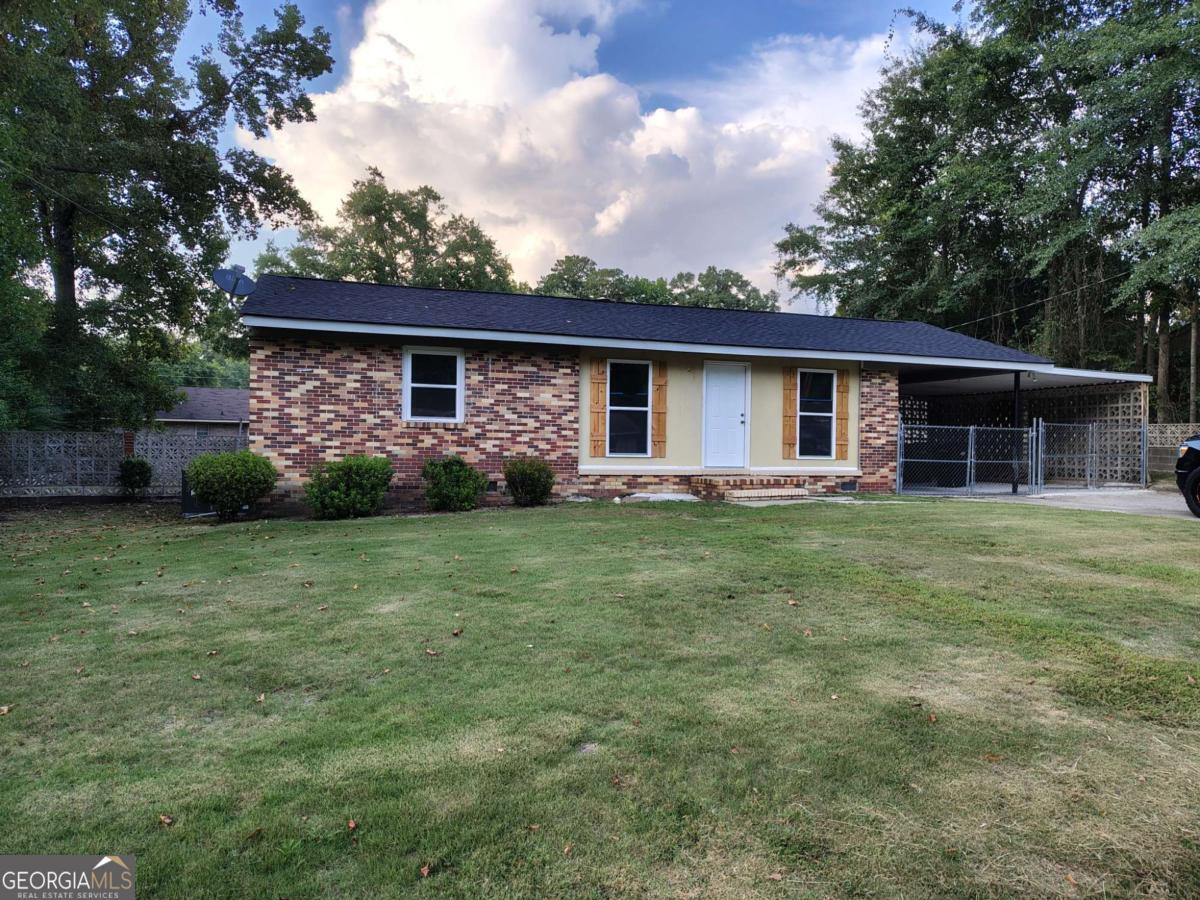 Stunning, fully renovated single-family home at 5021 Shirley Ann Dr! Tenant-occupied at $1,400/month, this property boasts a brand new roof installed in January 2025. Features include modern finishes throughout, upgraded fixtures, fresh paint, new flooring, and an updated kitchen & bath. A turn-key investment opportunity conveniently located near shopping, schools, and major road access - ideal for investors seeking both cash flow and low maintenance.