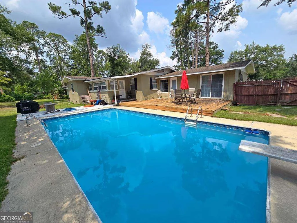 601 Azalea Circle