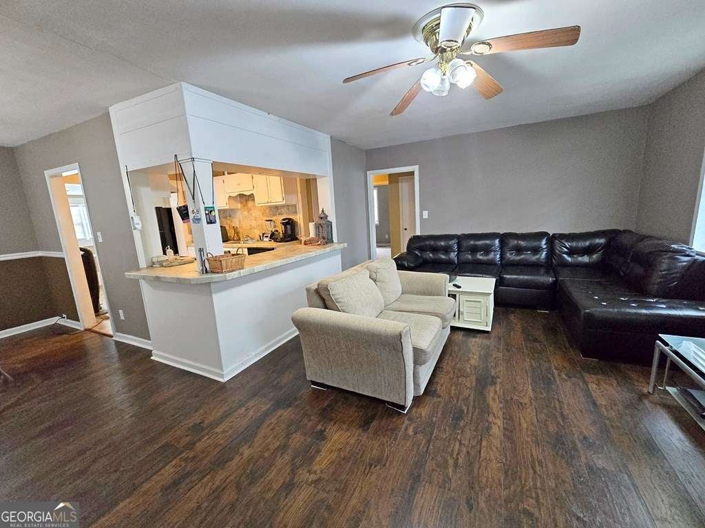 601 Azalea CIR