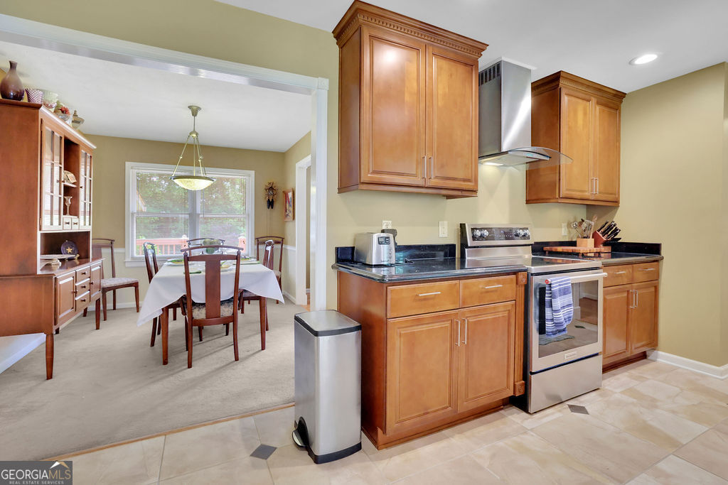 NOB HILL ESTATES - Residential