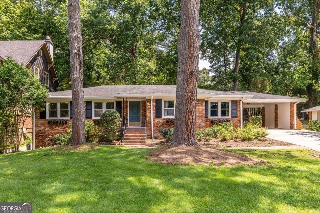 Photo of 693 N Superior Avenue, Decatur, GA 30033 (MLS # 10880791)