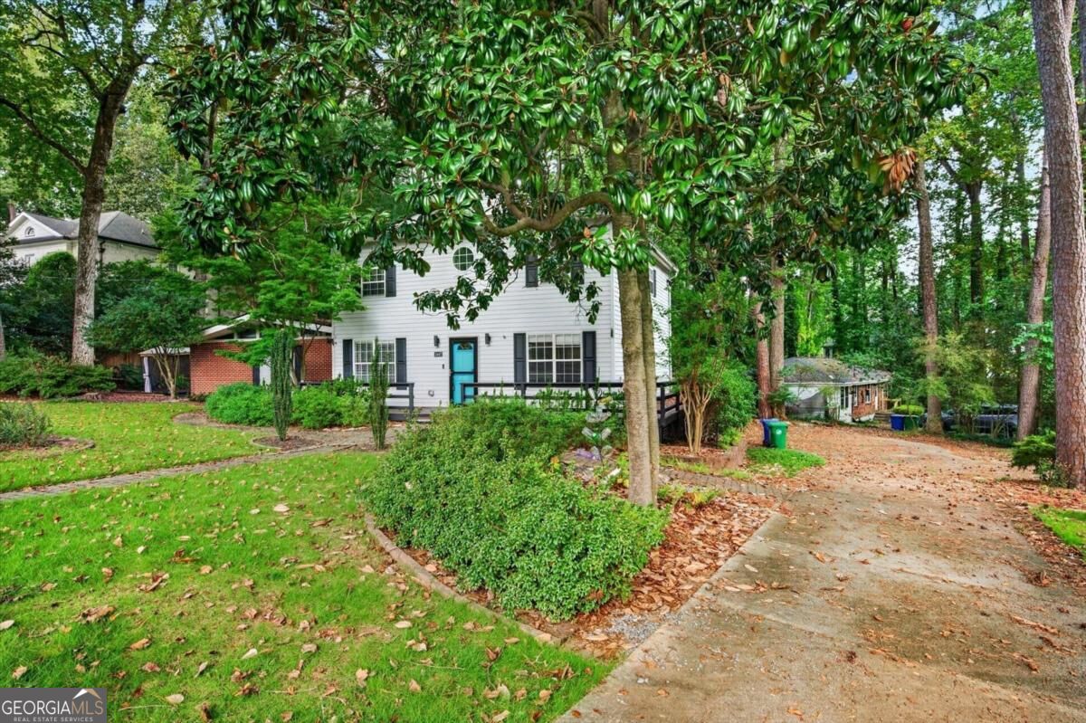 2447 E Osborne RD NE