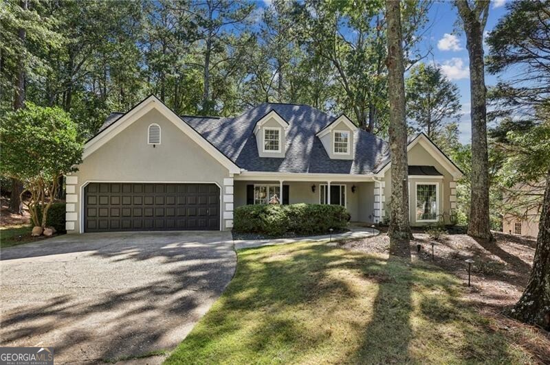 2710 Lakewind CT