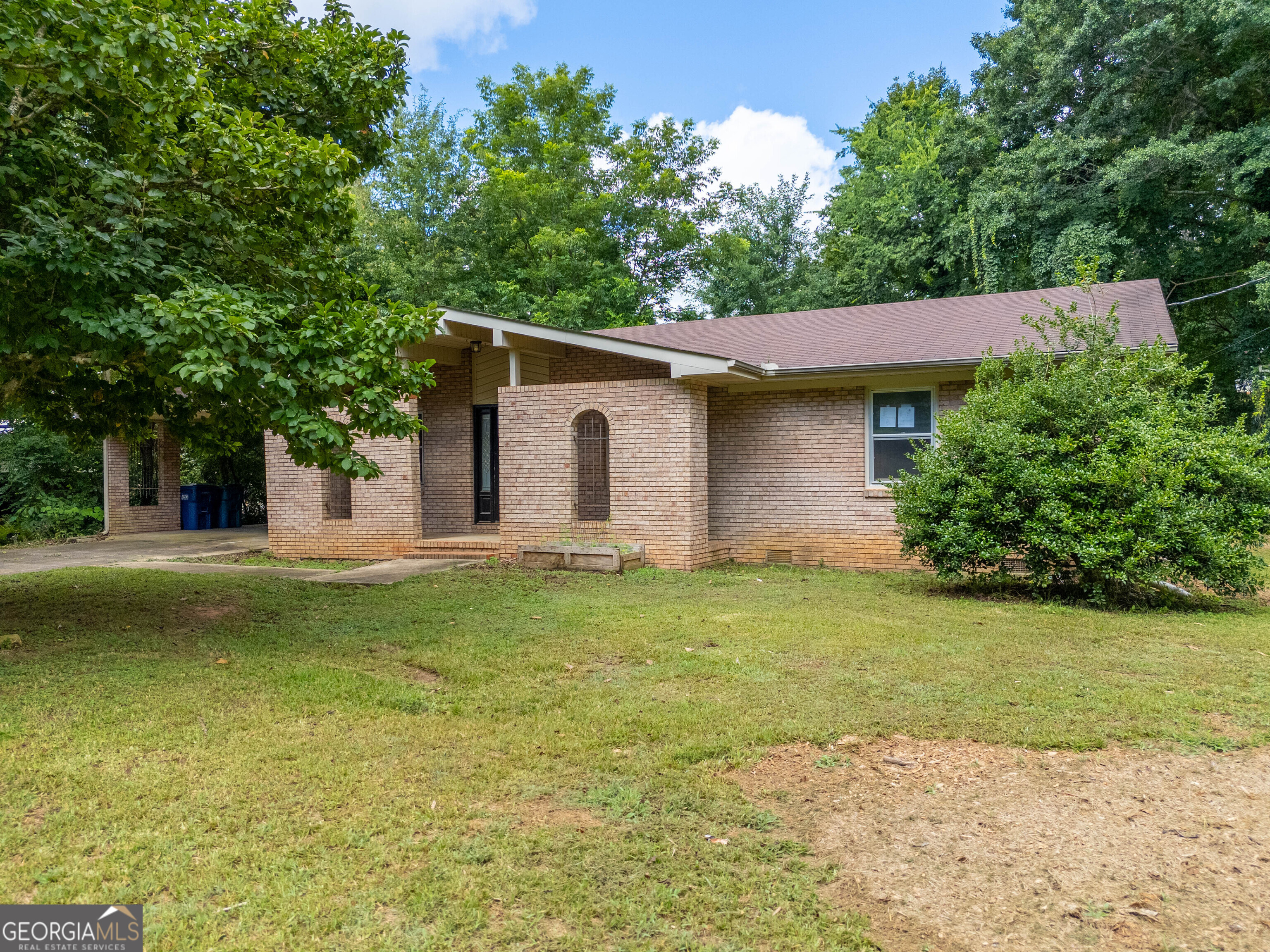 906 Pinecliff DR