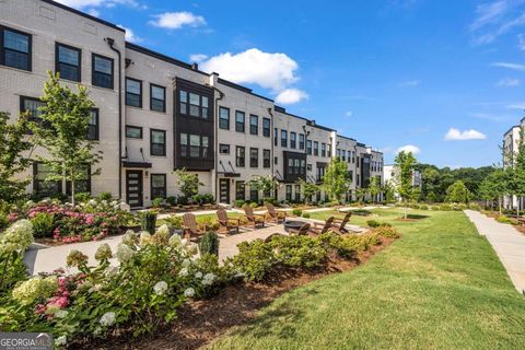 552 Ember LN Atlanta GA 30318