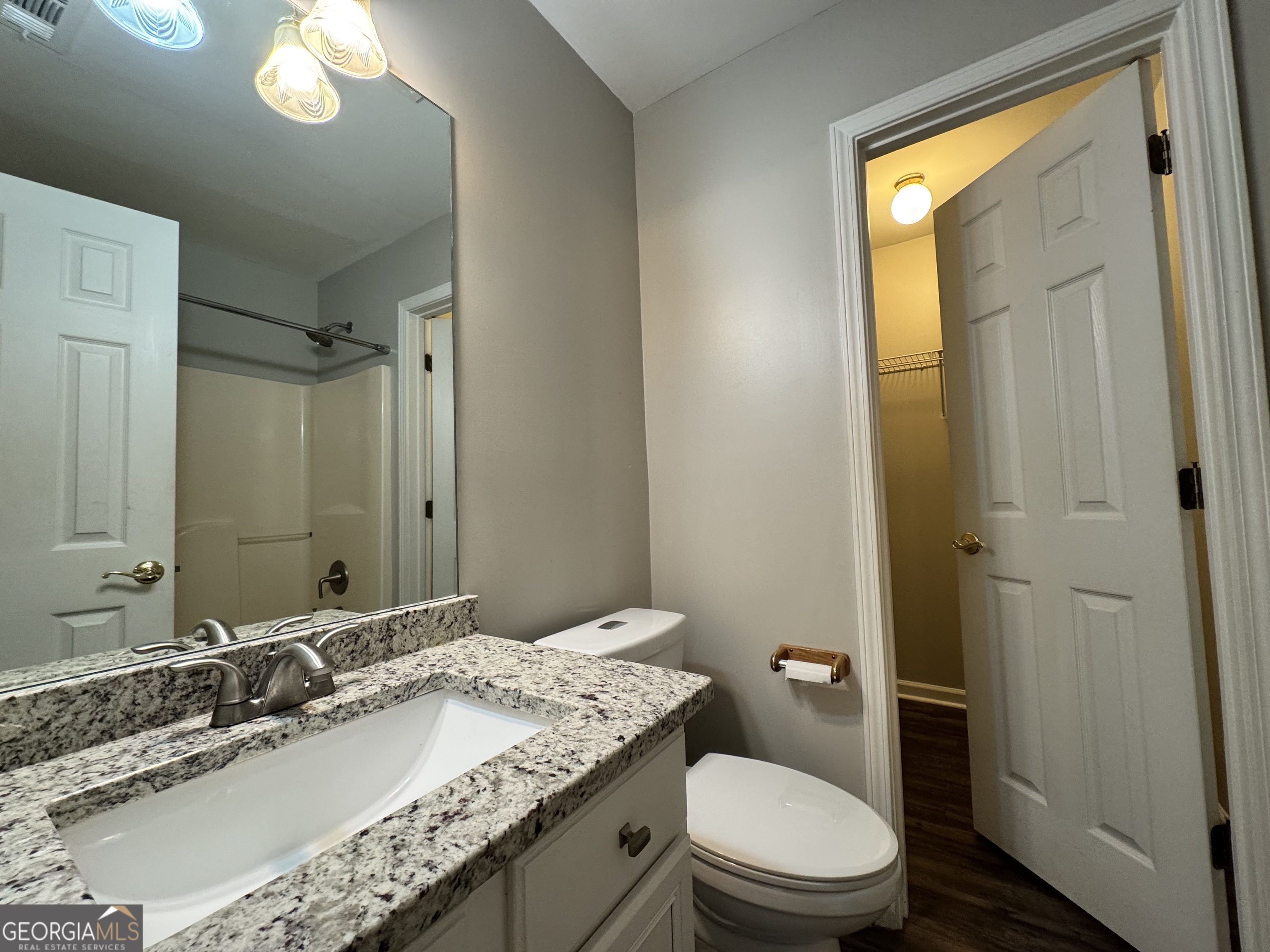 GROVE PARK IN TOWNE LAKE - Residential Lease