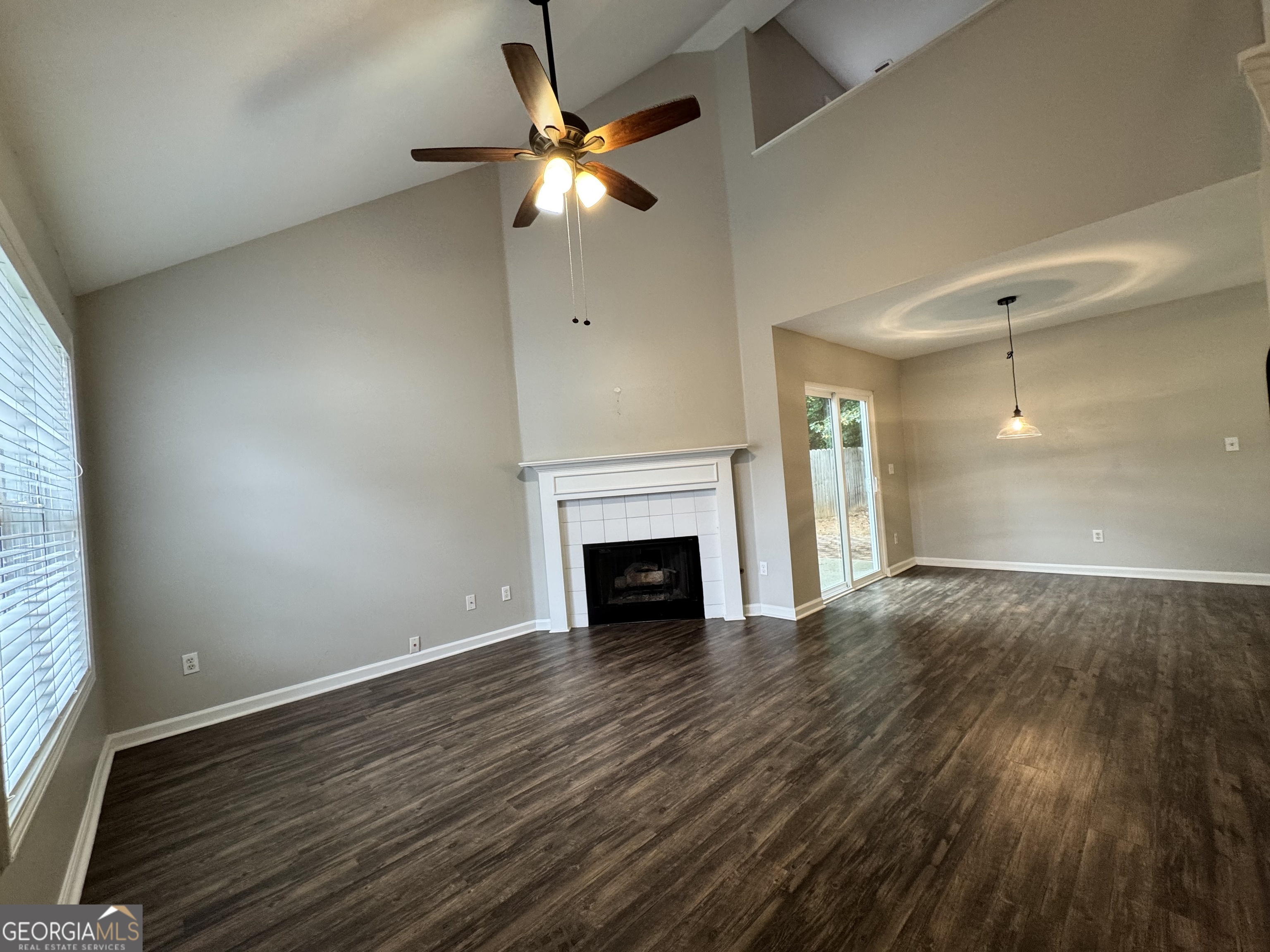 GROVE PARK IN TOWNE LAKE - Residential Lease