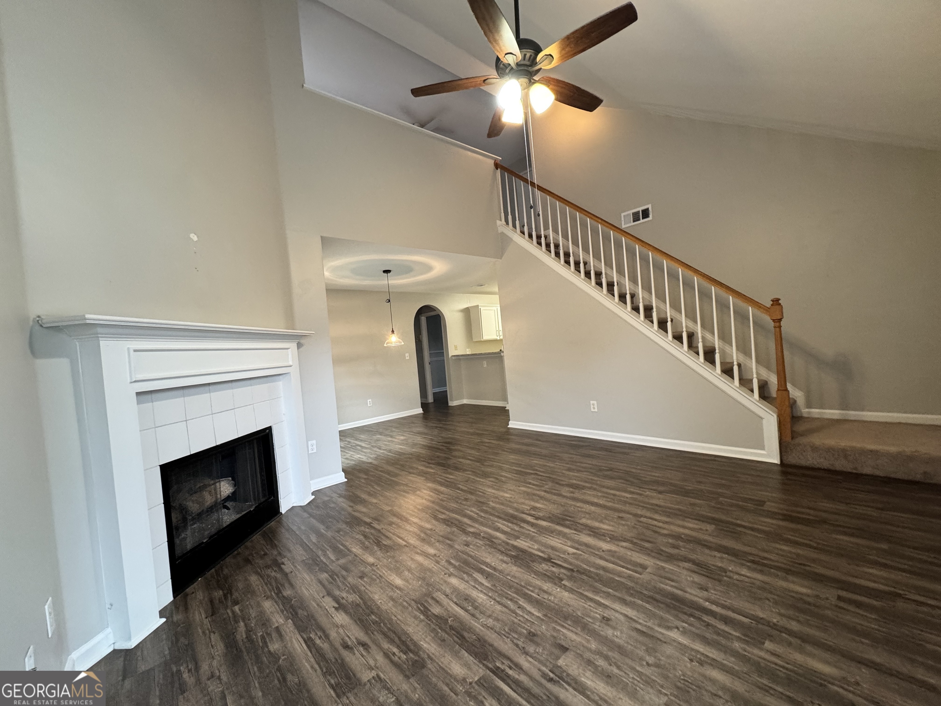 GROVE PARK IN TOWNE LAKE - Residential Lease