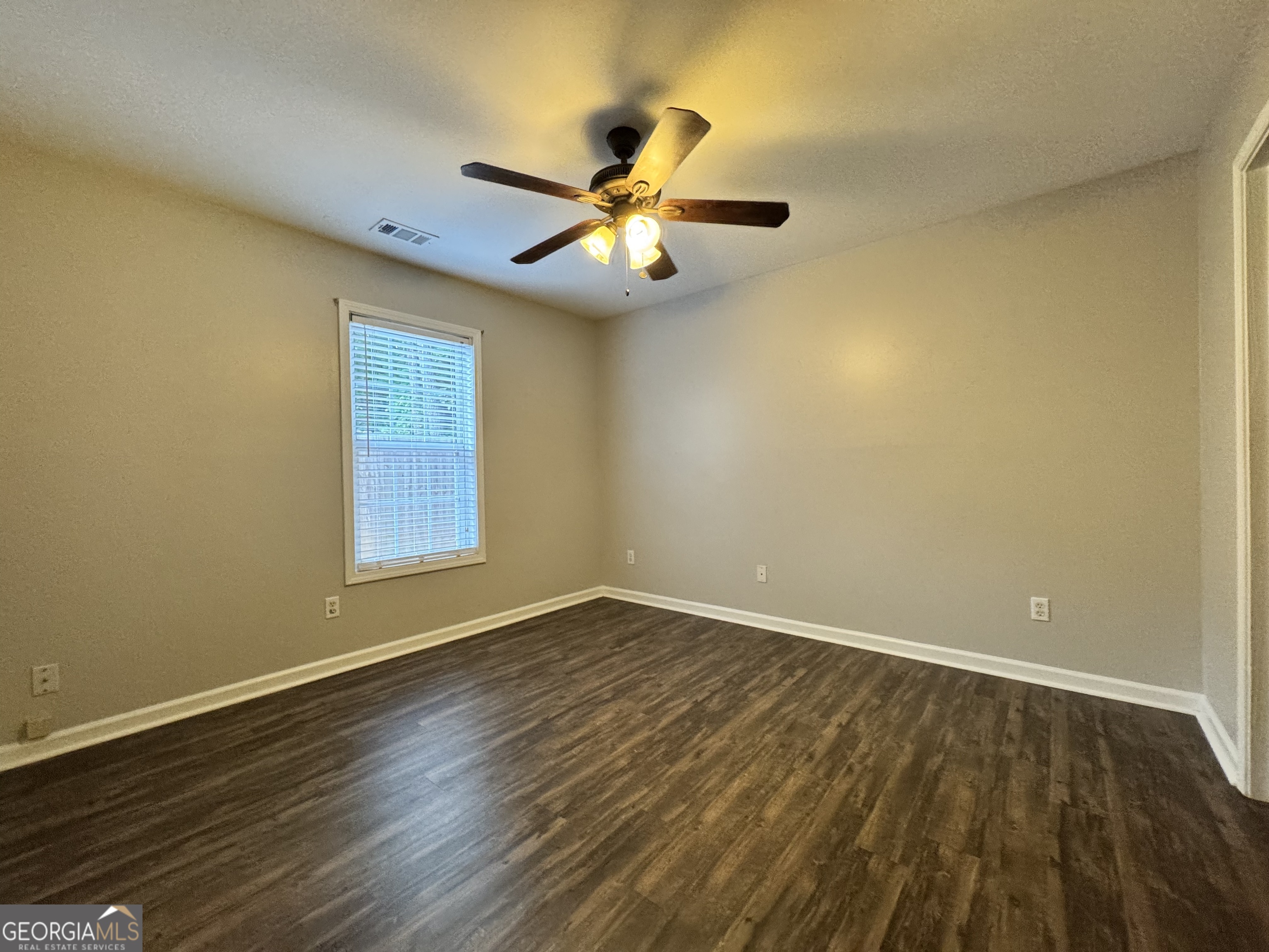 GROVE PARK IN TOWNE LAKE - Residential Lease