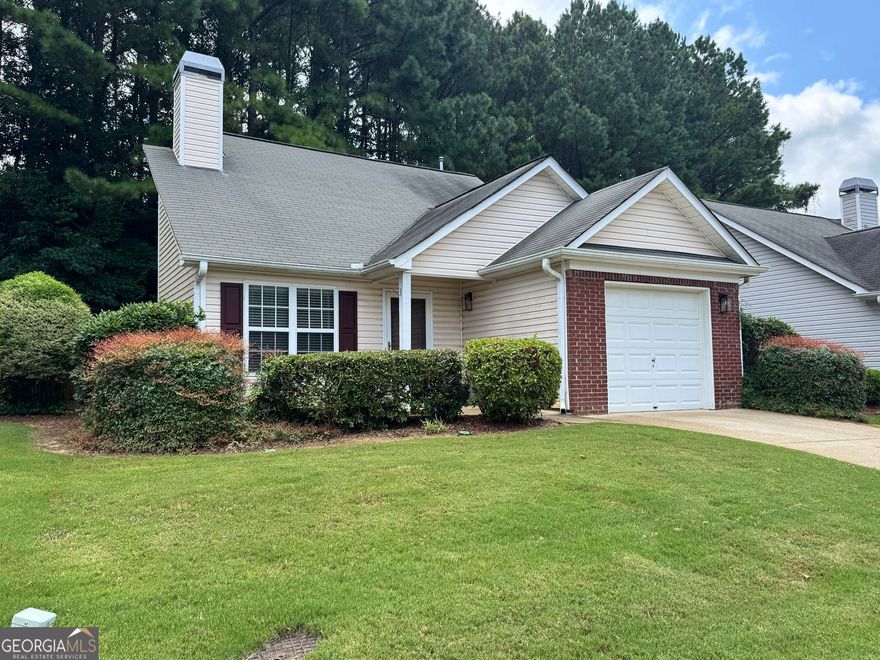 Great Towne Lake Location. Nice cottage home offers 2 bedrooms 2 bathes with a loft . 1 car garage, fenced yard. Freshly painted, beautiful new flooring. HOA cuts grass in the front yard. all HOA fees paid by landlord. Available Now Bascomb, Booth & Etowah school district. Owners wife is a licensed real estate agent. Credit score of 630 required.