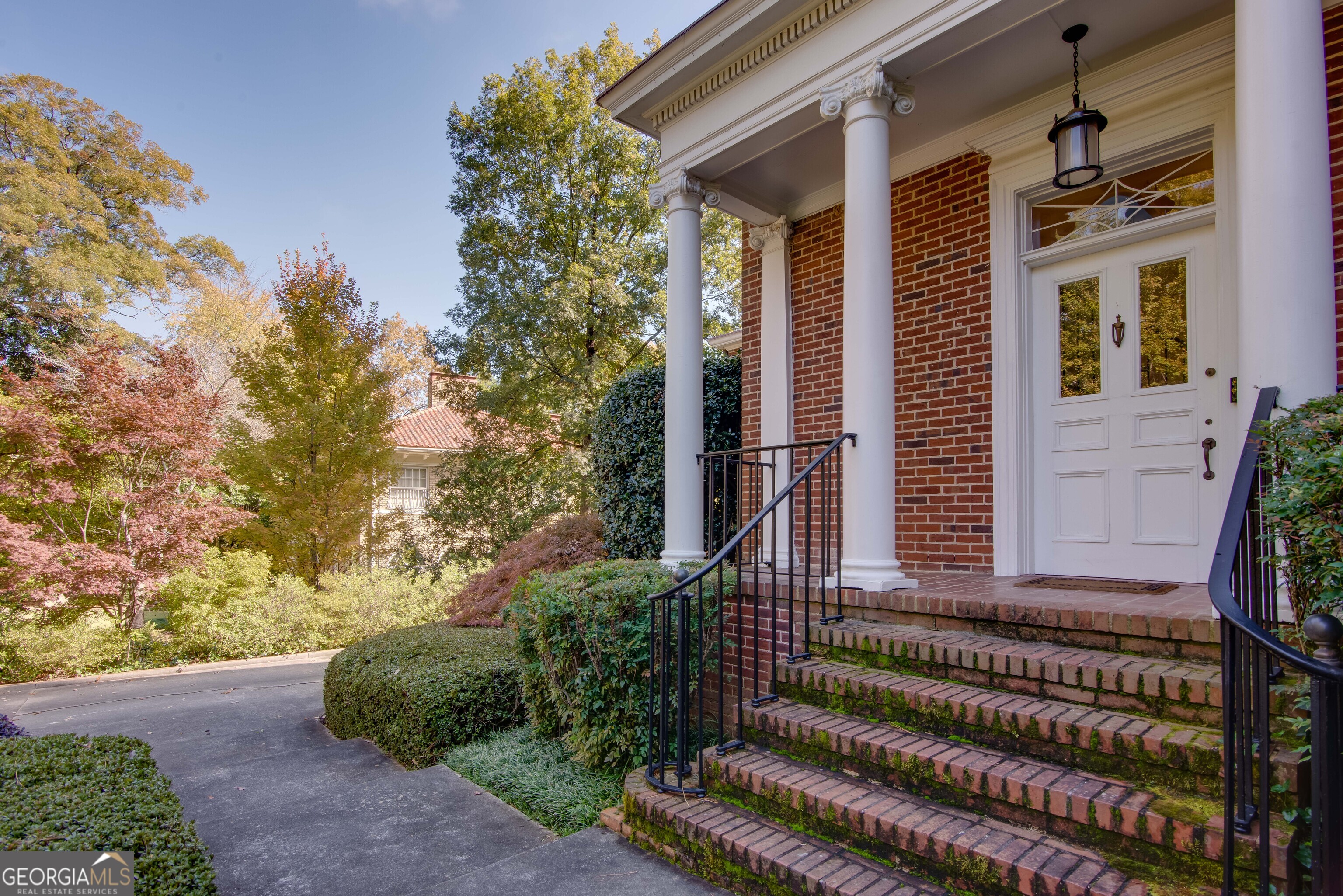 813 Springdale RD NE