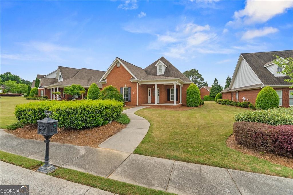 Photo of 117 Vinings Way SE, Calhoun, GA 30701 (MLS # 10754297)