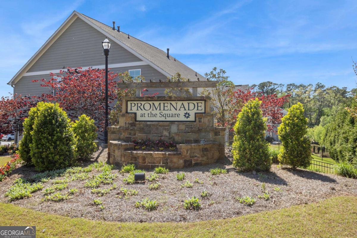 Promenade At The Square - Residential