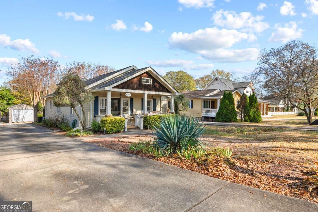 Photo of 1309 Eubanks Avenue, East Point, GA 30344 (MLS # 10650409)