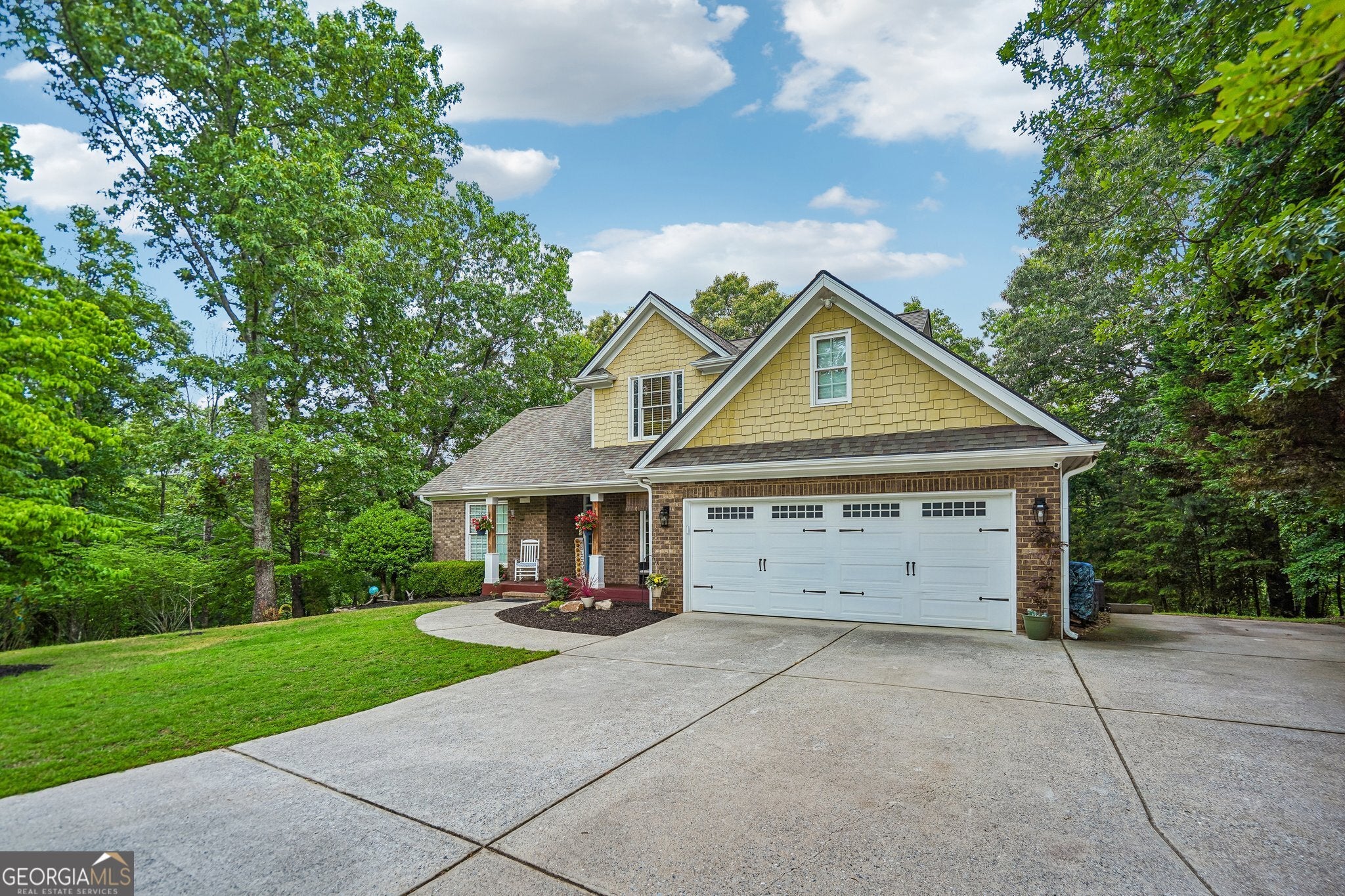 9395 Edgewater DR