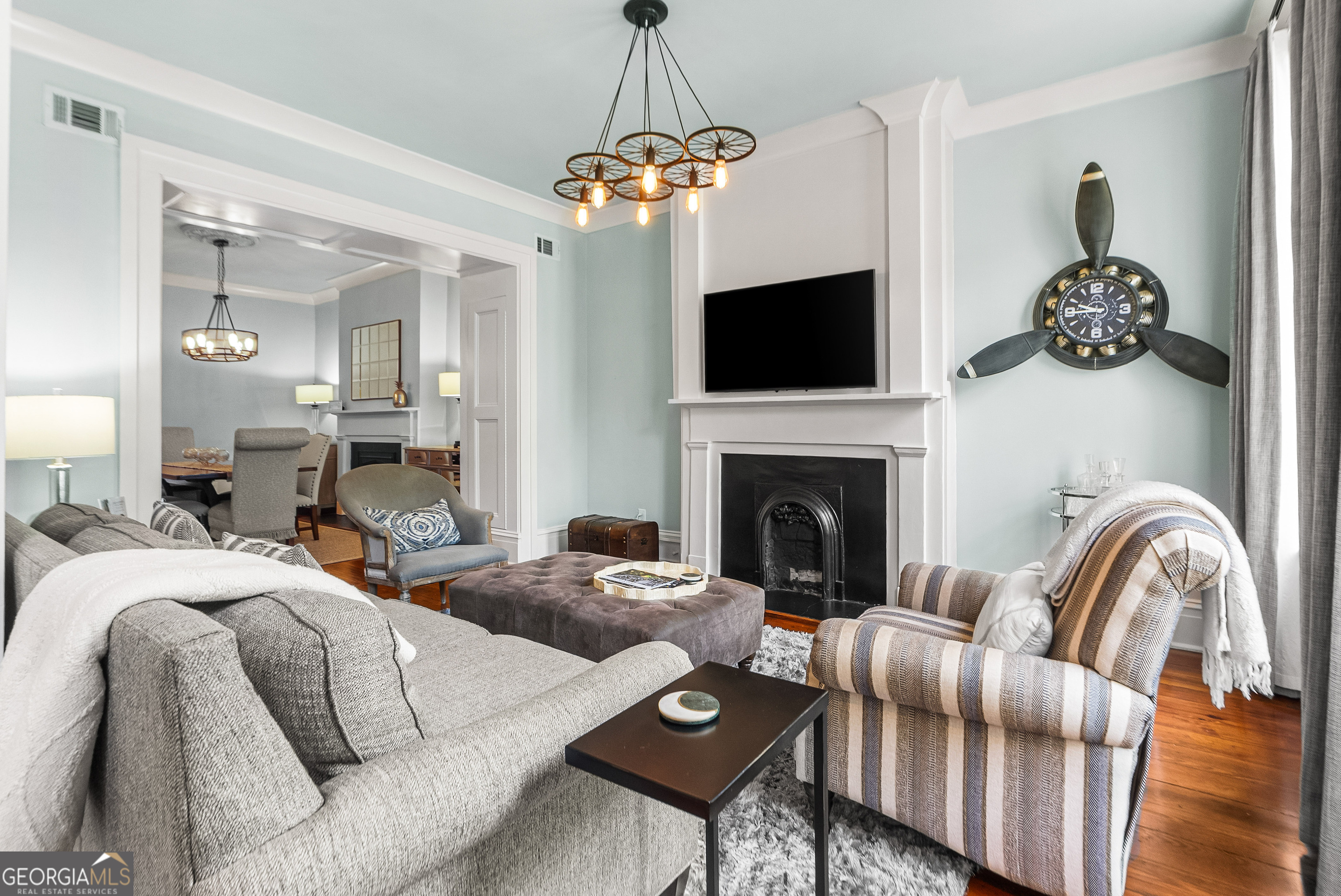 125 W Gordon ST