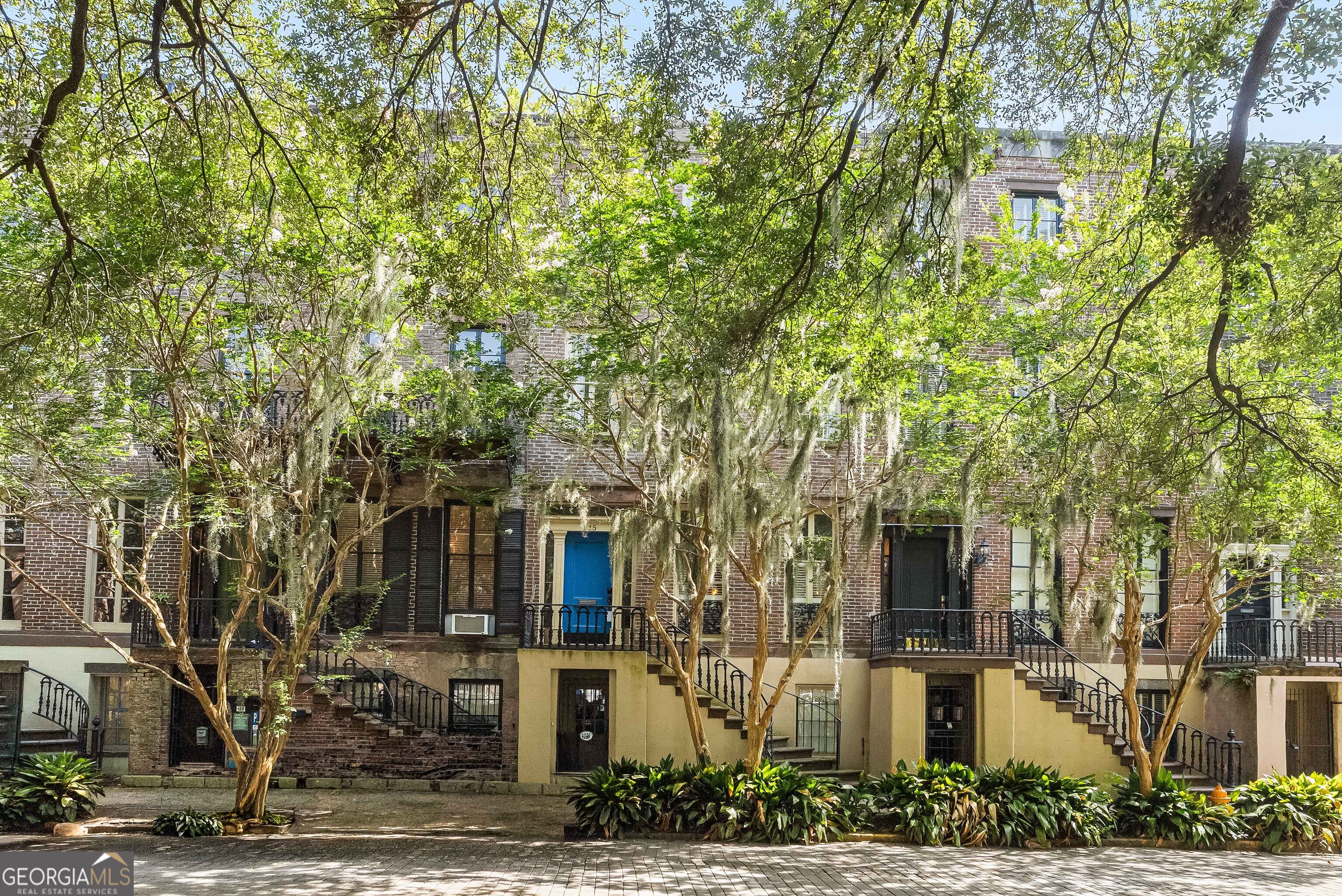 125 W Gordon ST