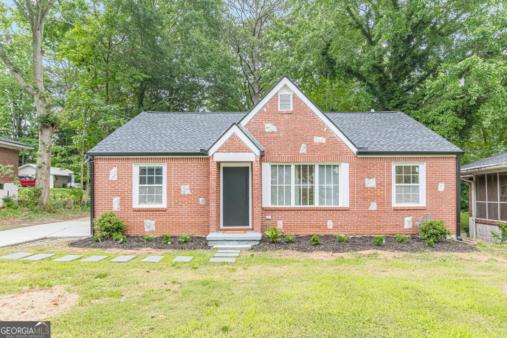 1240 Fayetteville Road SE