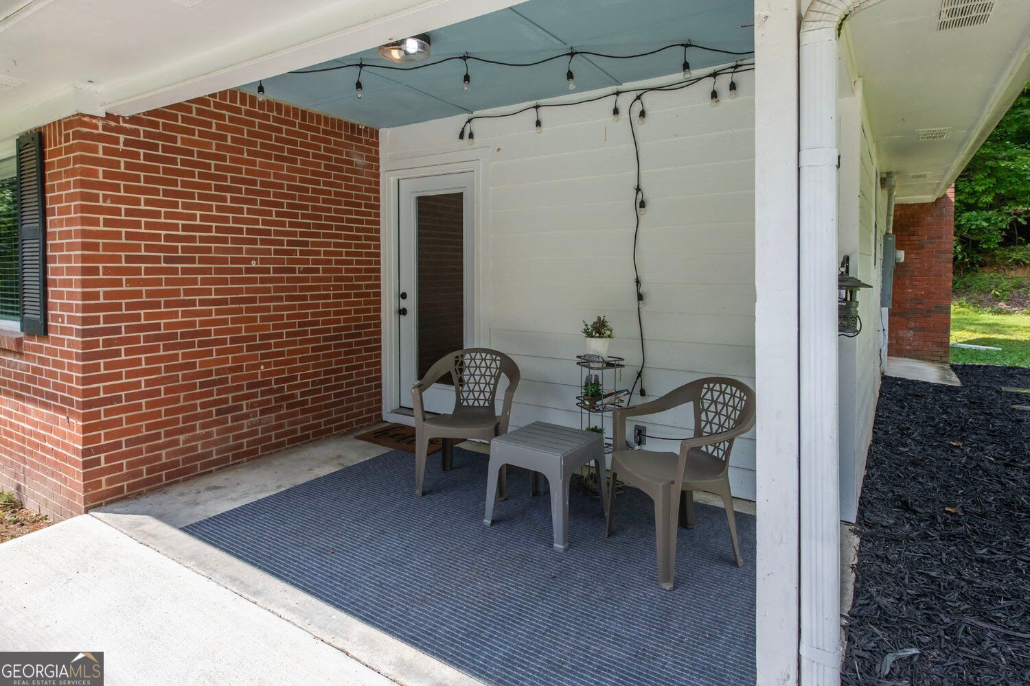 42 Carpenter LN