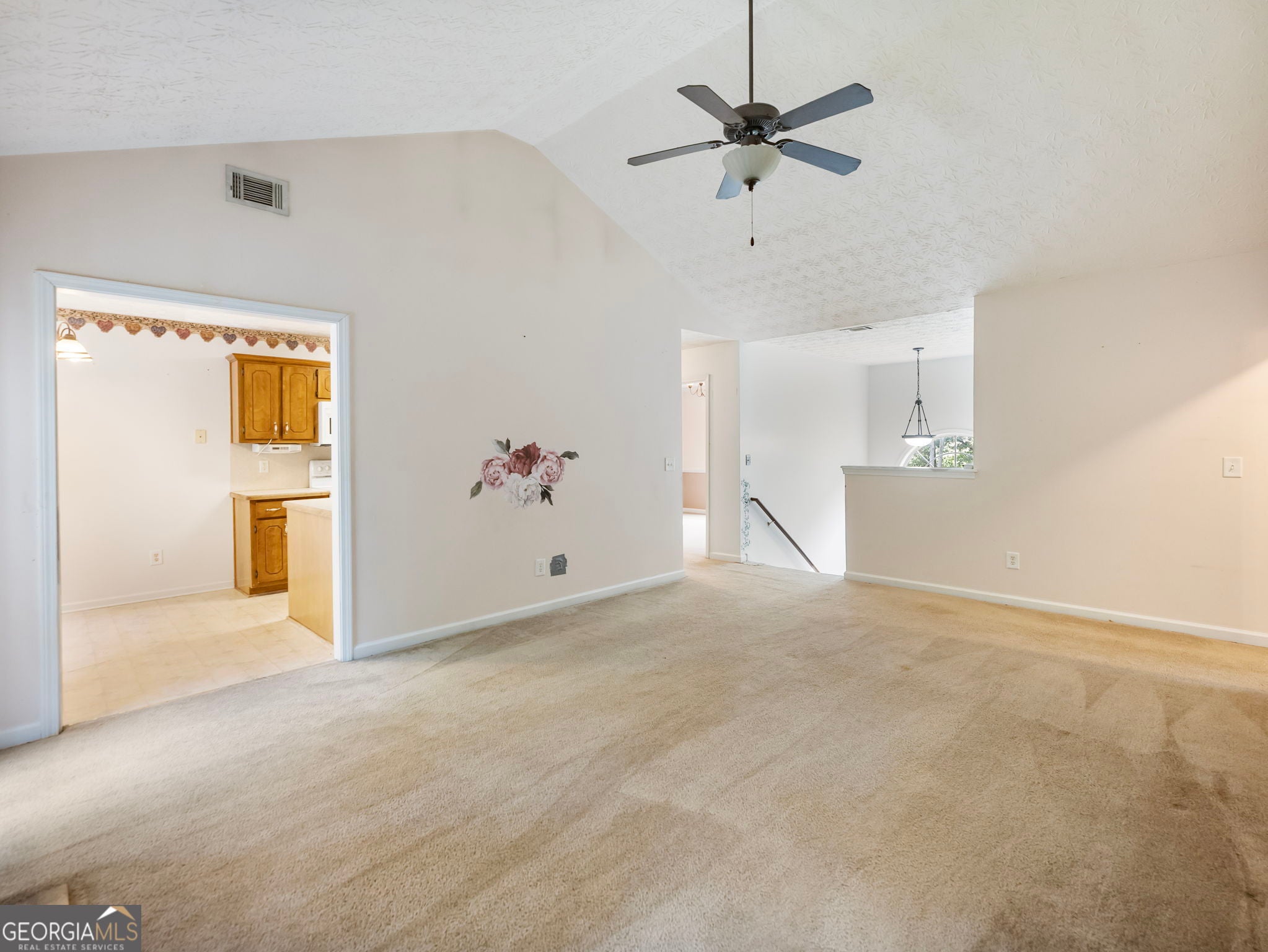 212 Cobblestone LN