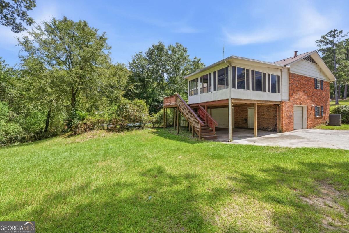 1920 Long Ridge DR