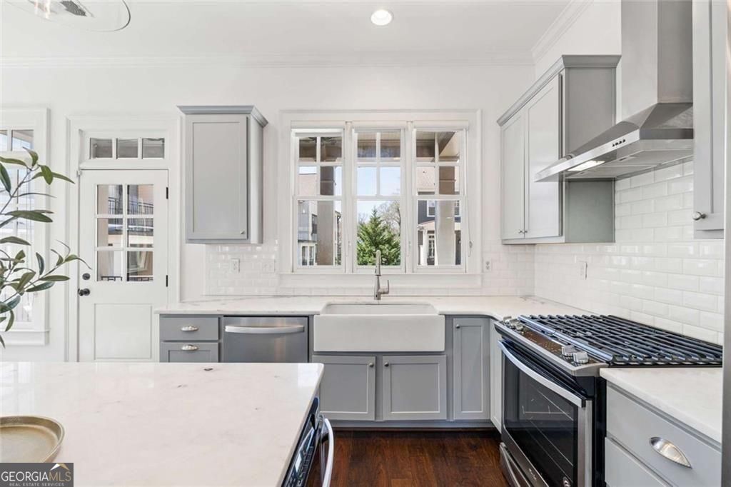 124 Parkside West CT