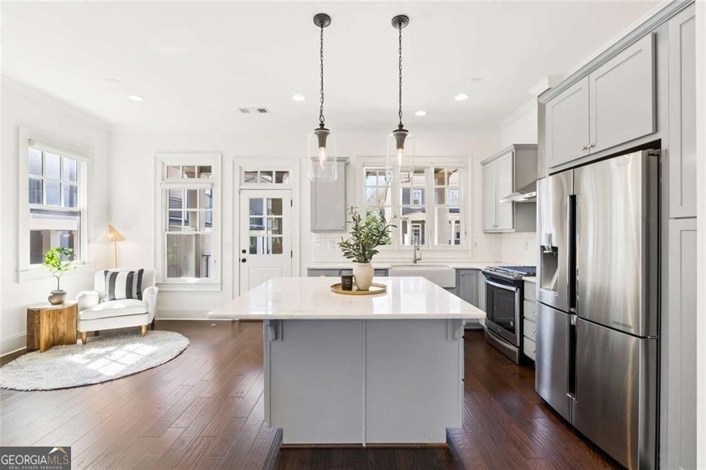 124 Parkside West CT