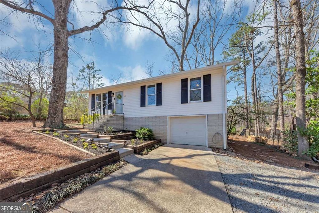 Photo of 1995 Tara Court NW, Kennesaw, GA 30144 (MLS # 10703474)