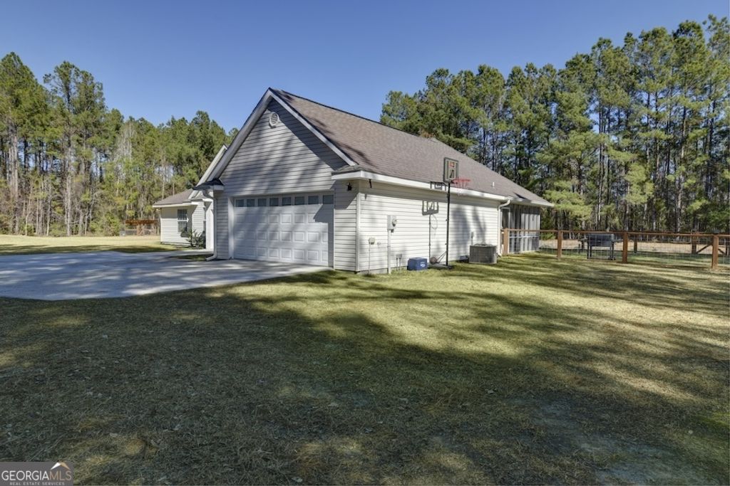 Photo of 21268 Us Highway 17, White Oak, GA 31568 (MLS # 10692552)