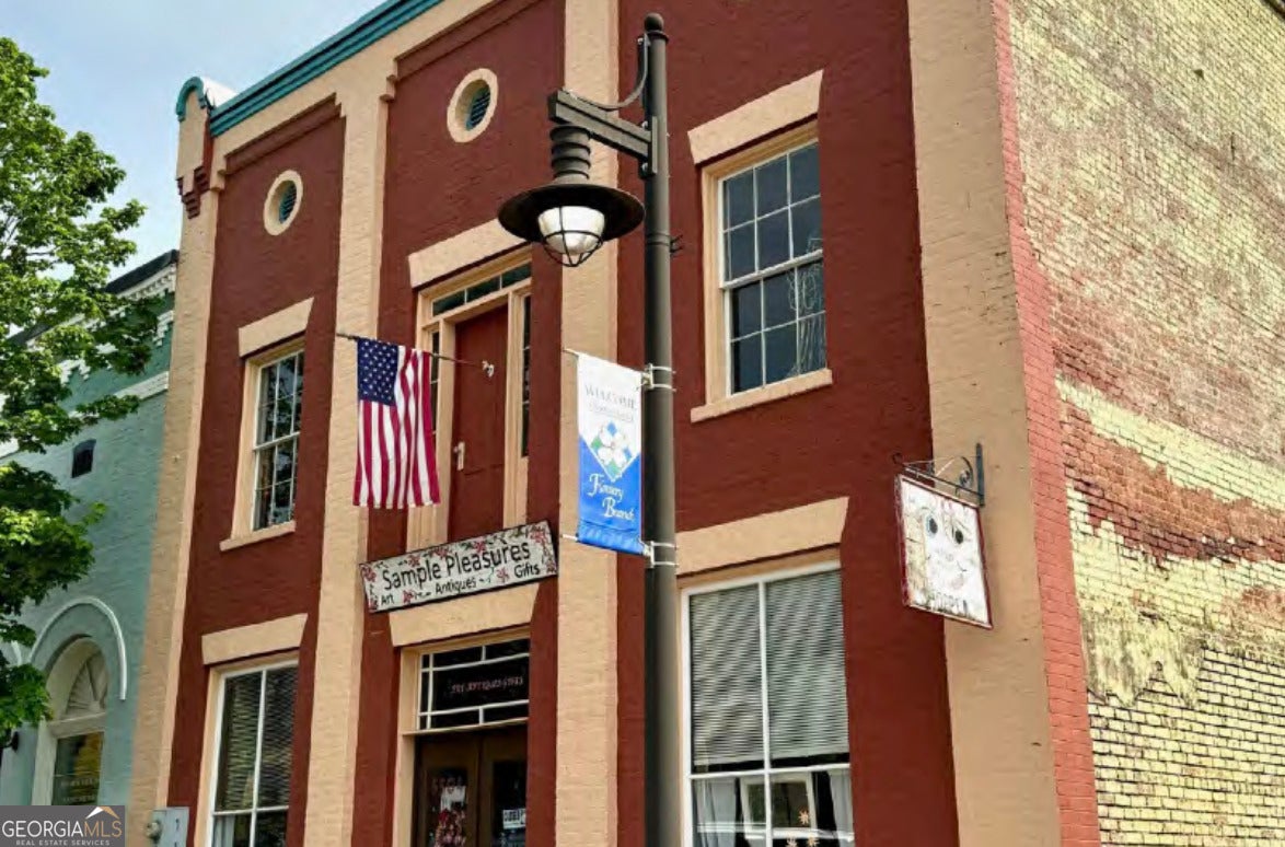 5504 Main ST