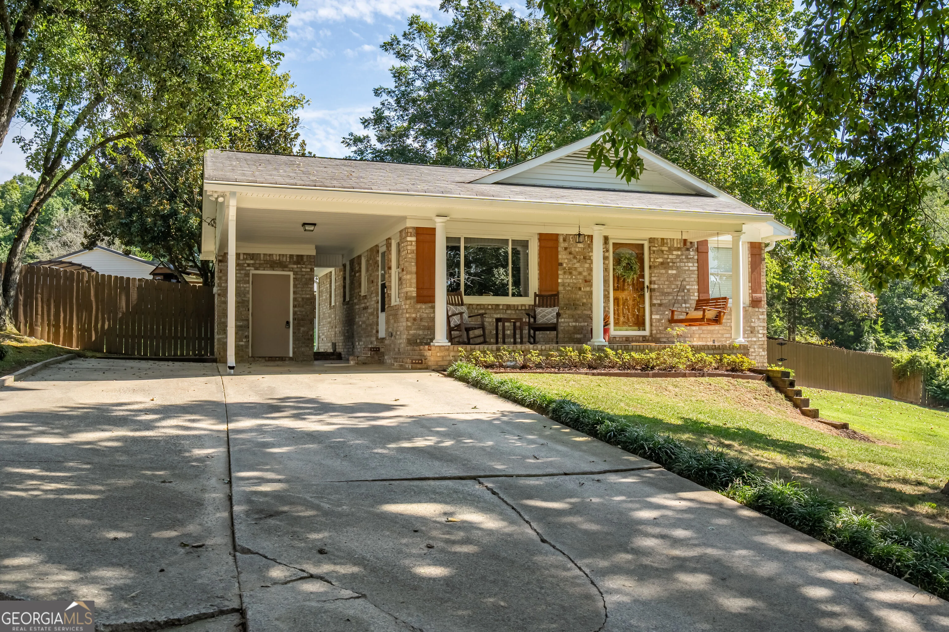 16 Eastdell Road NE