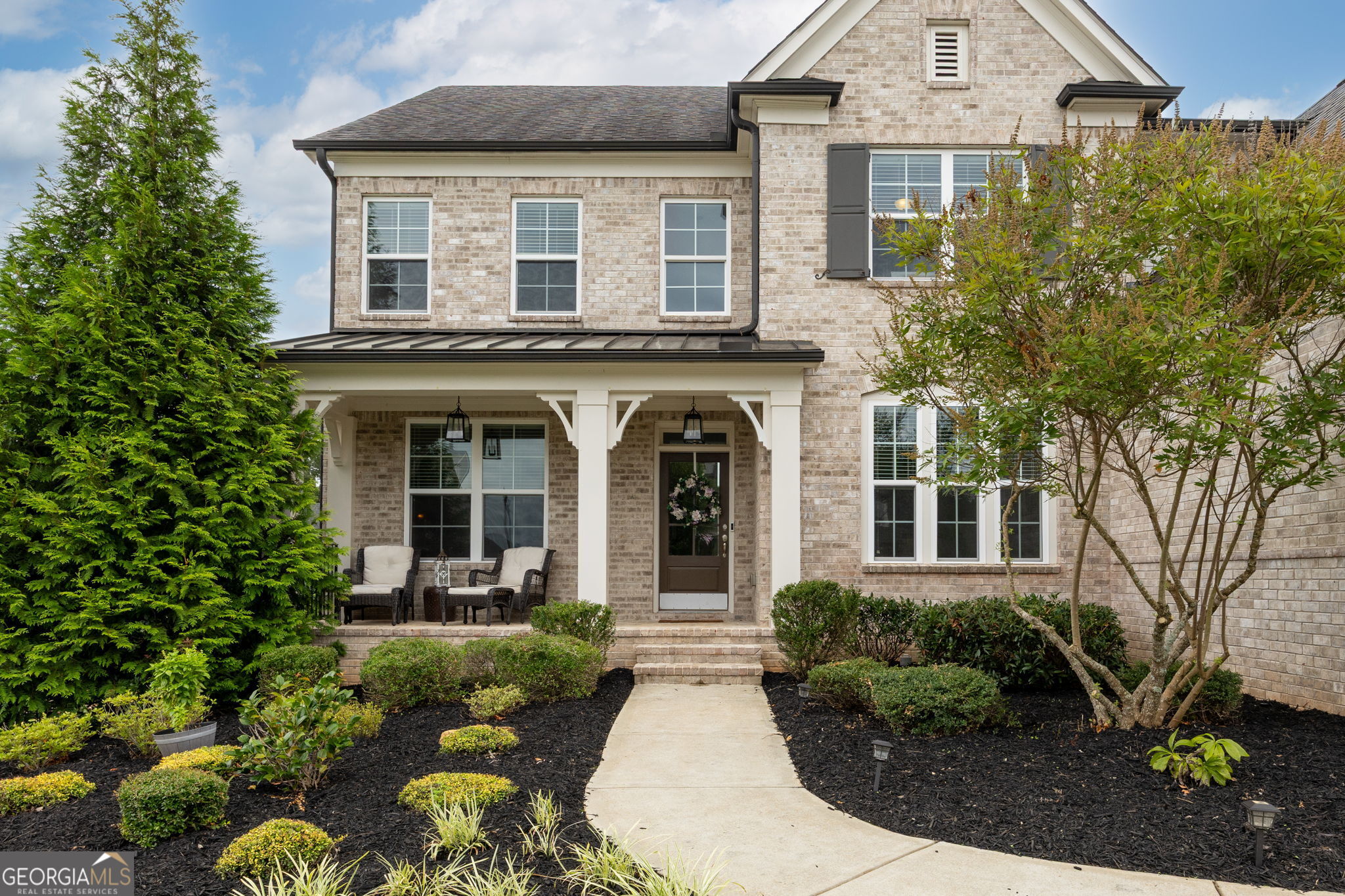 220 Briar Hollow LN