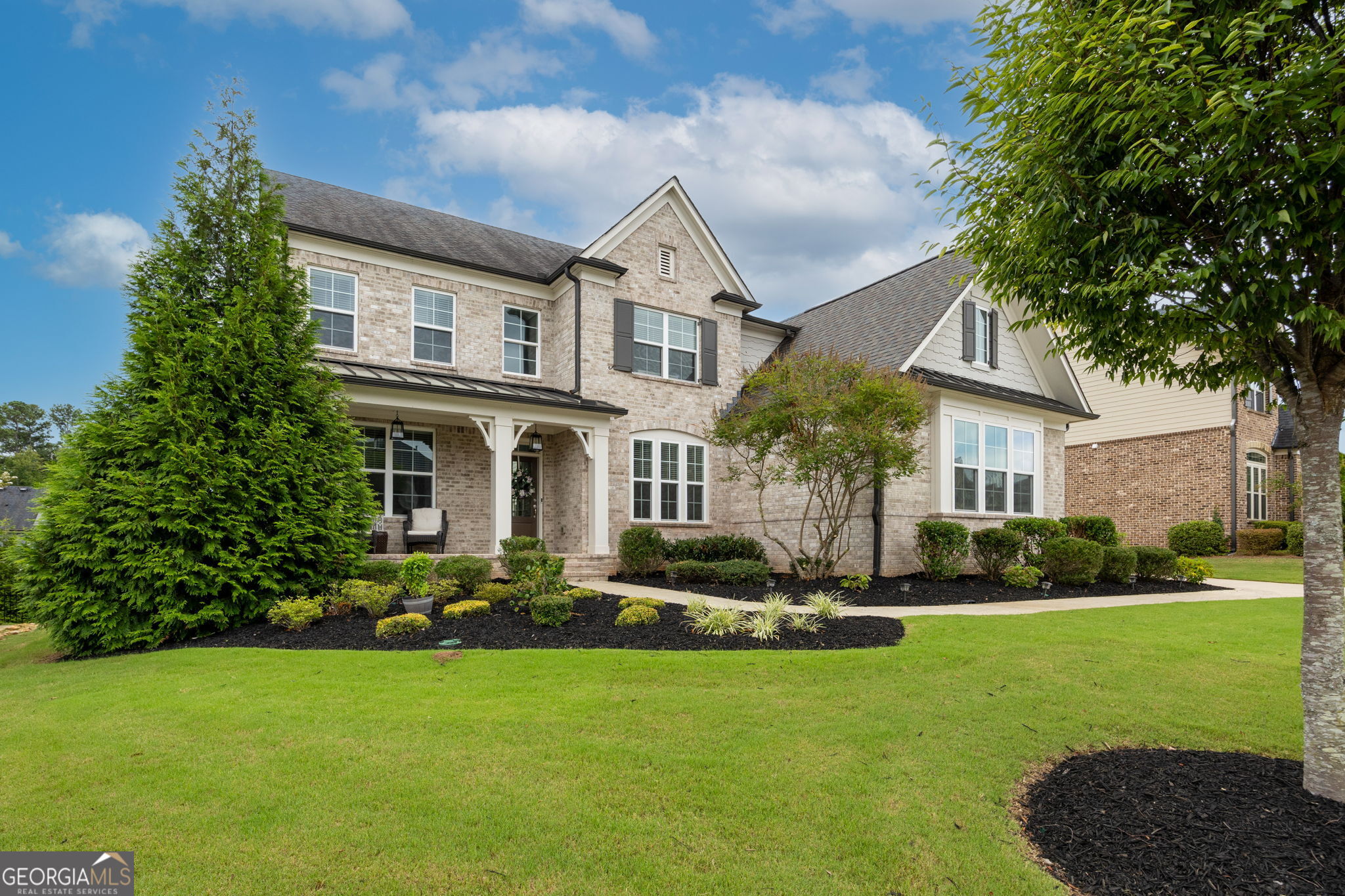 220 Briar Hollow LN