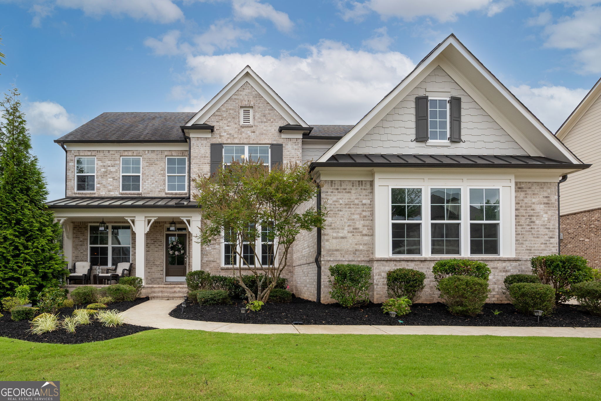 220 Briar Hollow LN