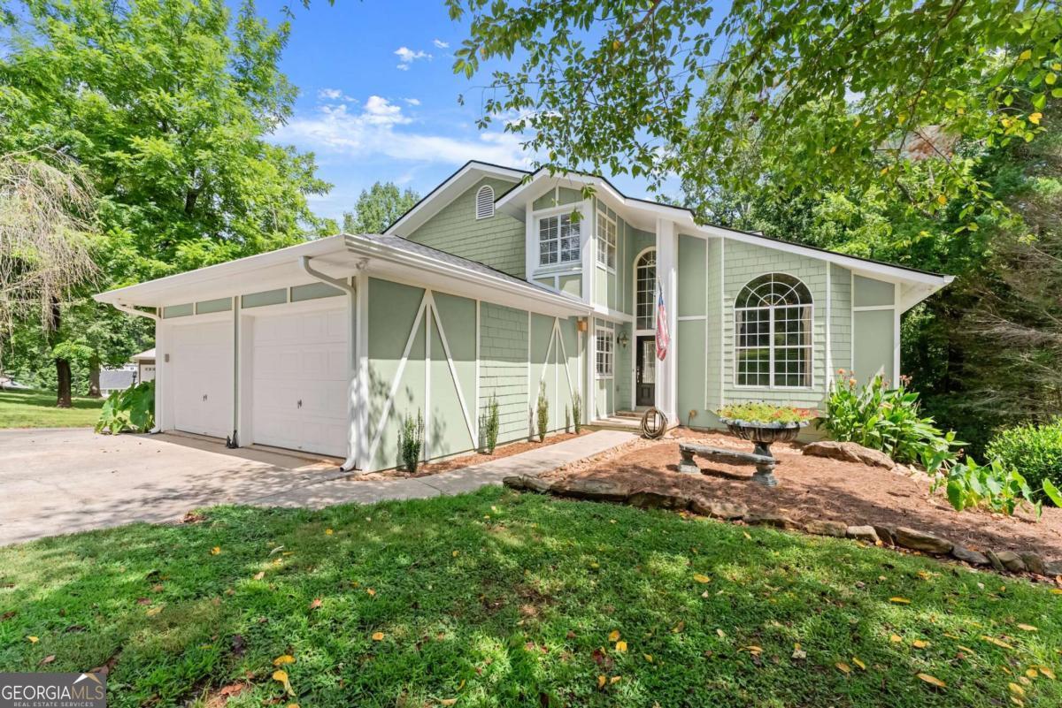 272 INDIAN COVE DR