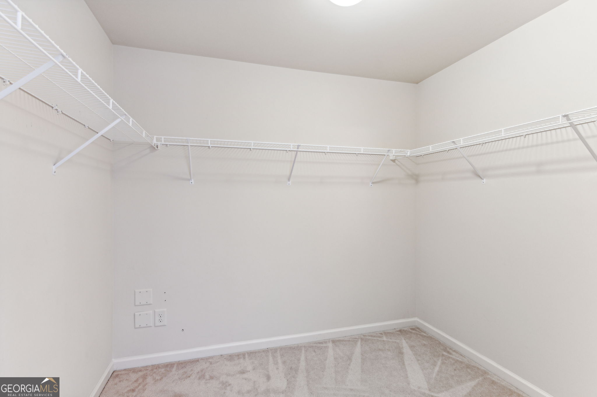 Cumming, Georgia 30041, United States, 5 Bedrooms Bedrooms, ,3 BathroomsBathrooms,Residential,Pending,41473