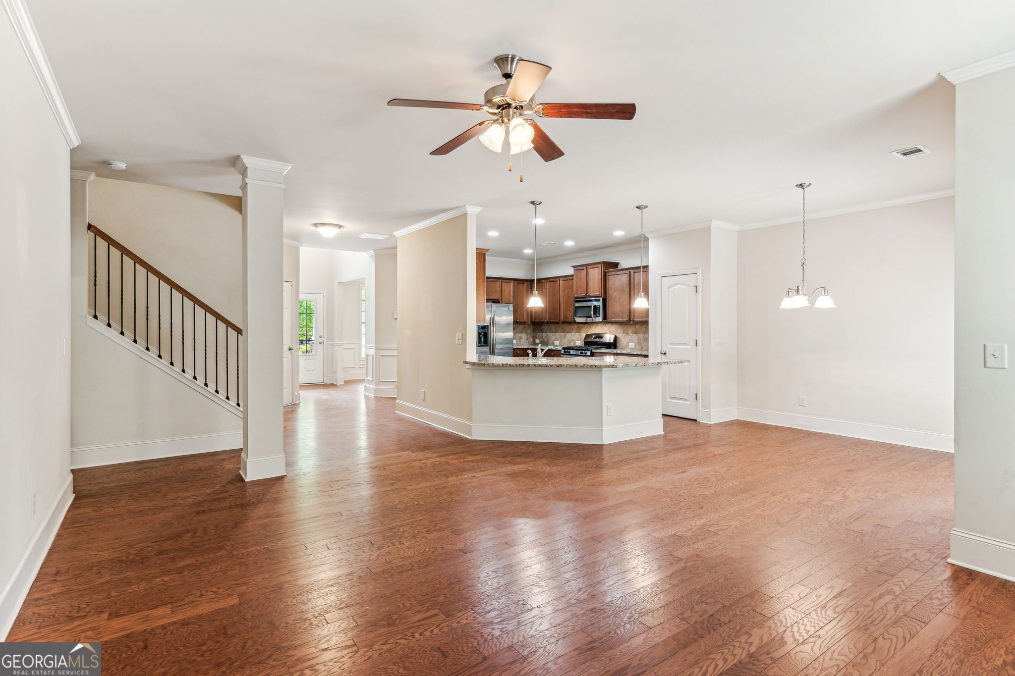 Cumming, Georgia 30041, United States, 5 Bedrooms Bedrooms, ,3 BathroomsBathrooms,Residential,Pending,41473