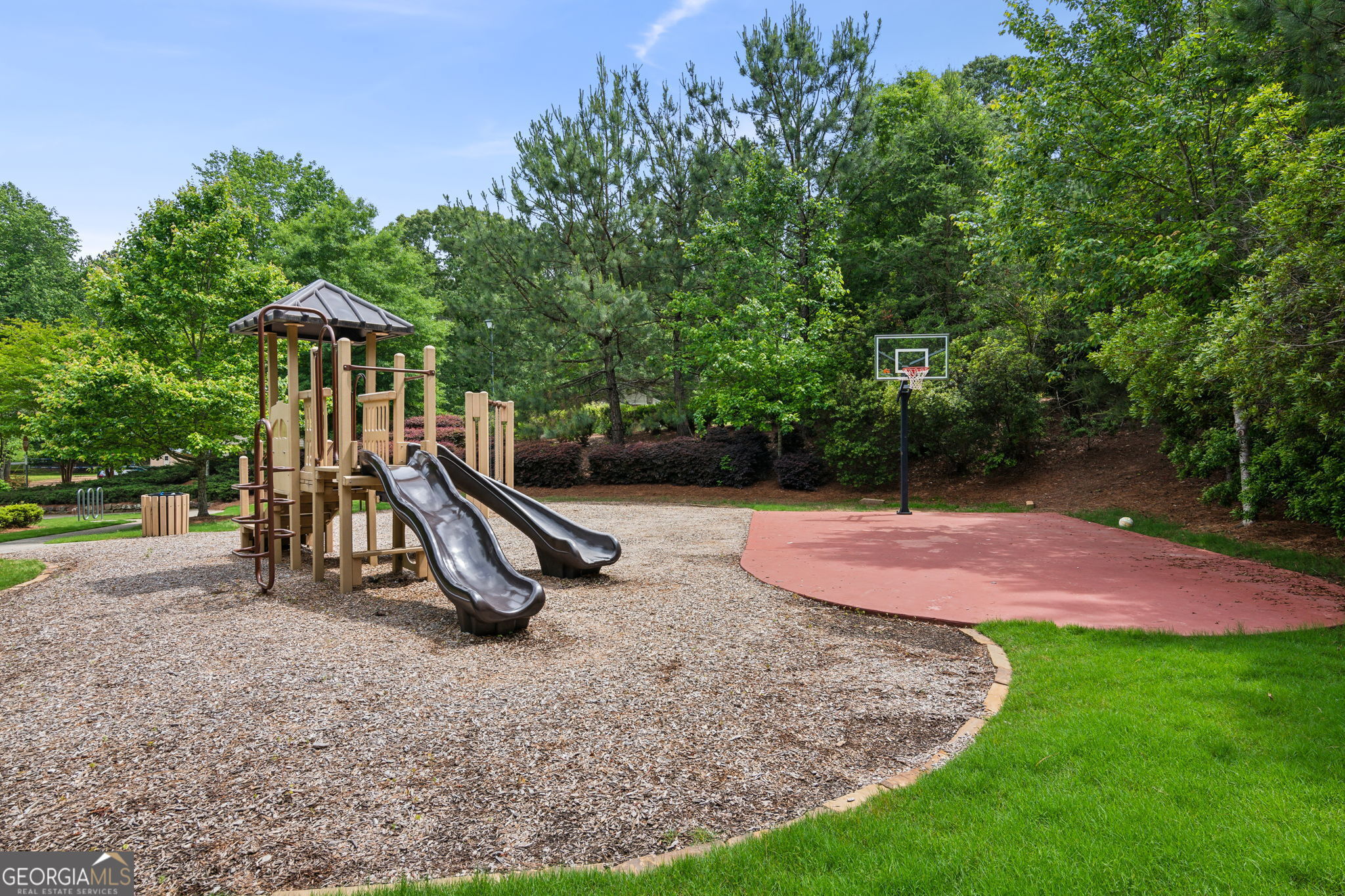 Cumming, Georgia 30041, United States, 5 Bedrooms Bedrooms, ,3 BathroomsBathrooms,Residential,Pending,41473