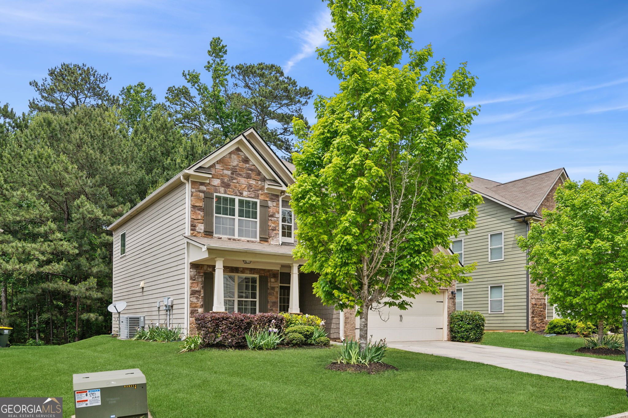 Cumming, Georgia 30041, United States, 5 Bedrooms Bedrooms, ,3 BathroomsBathrooms,Residential,Pending,41473