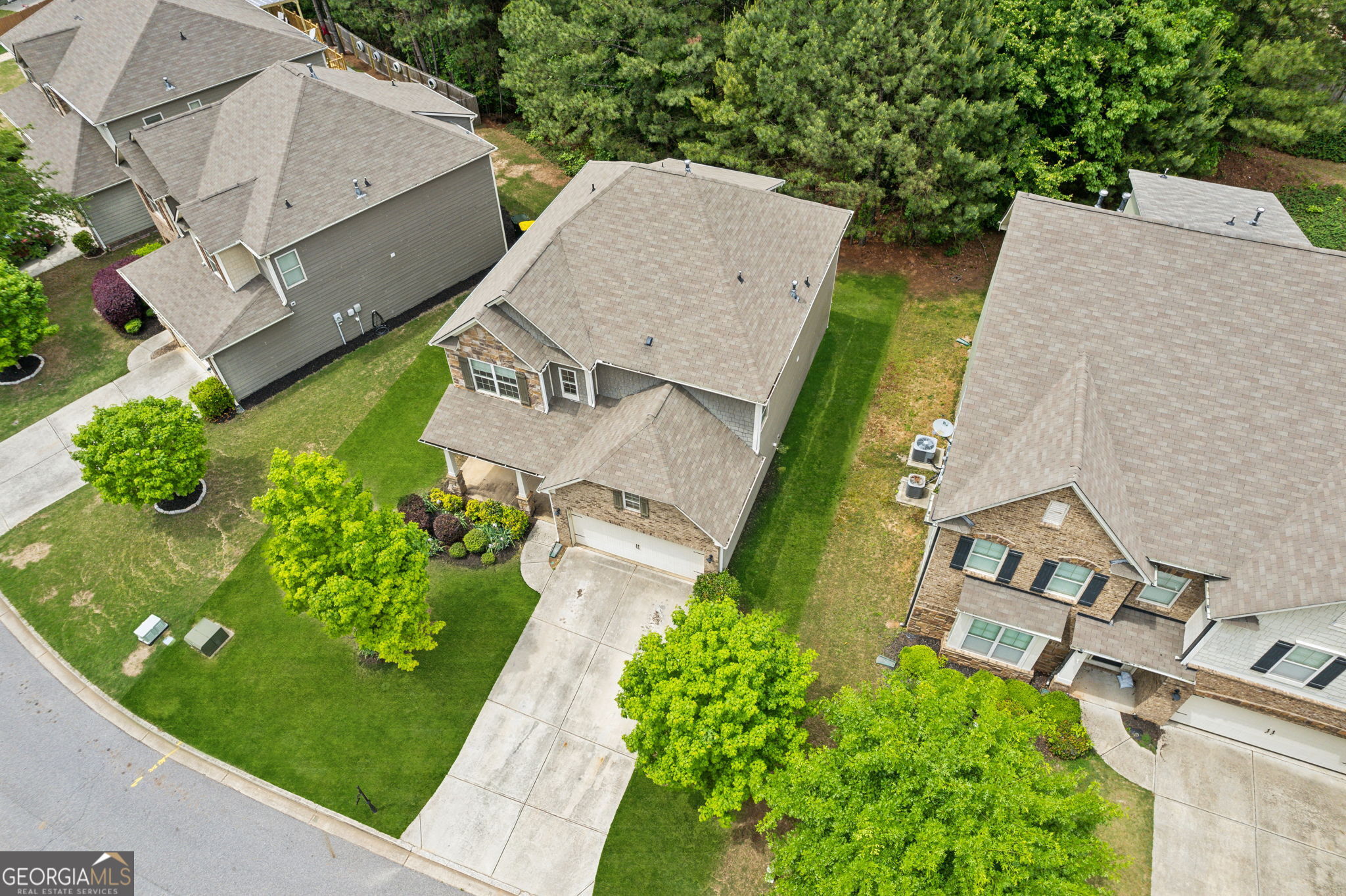 Cumming, Georgia 30041, United States, 5 Bedrooms Bedrooms, ,3 BathroomsBathrooms,Residential,Pending,41473