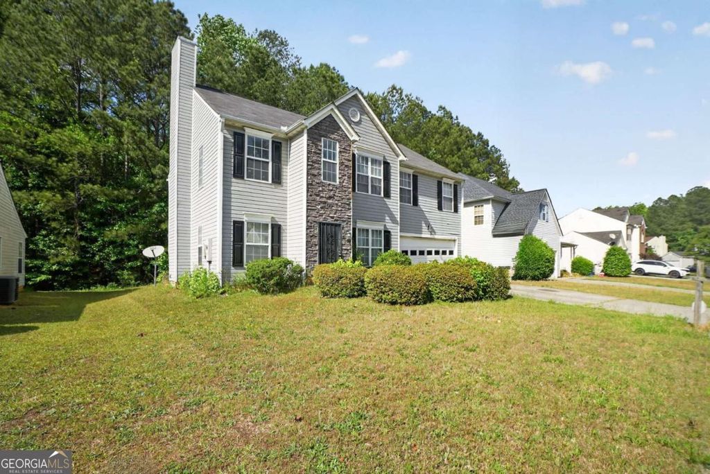 Photo of 435 Burdett Ridge Court, Atlanta, GA 30349 (MLS # 10755942)