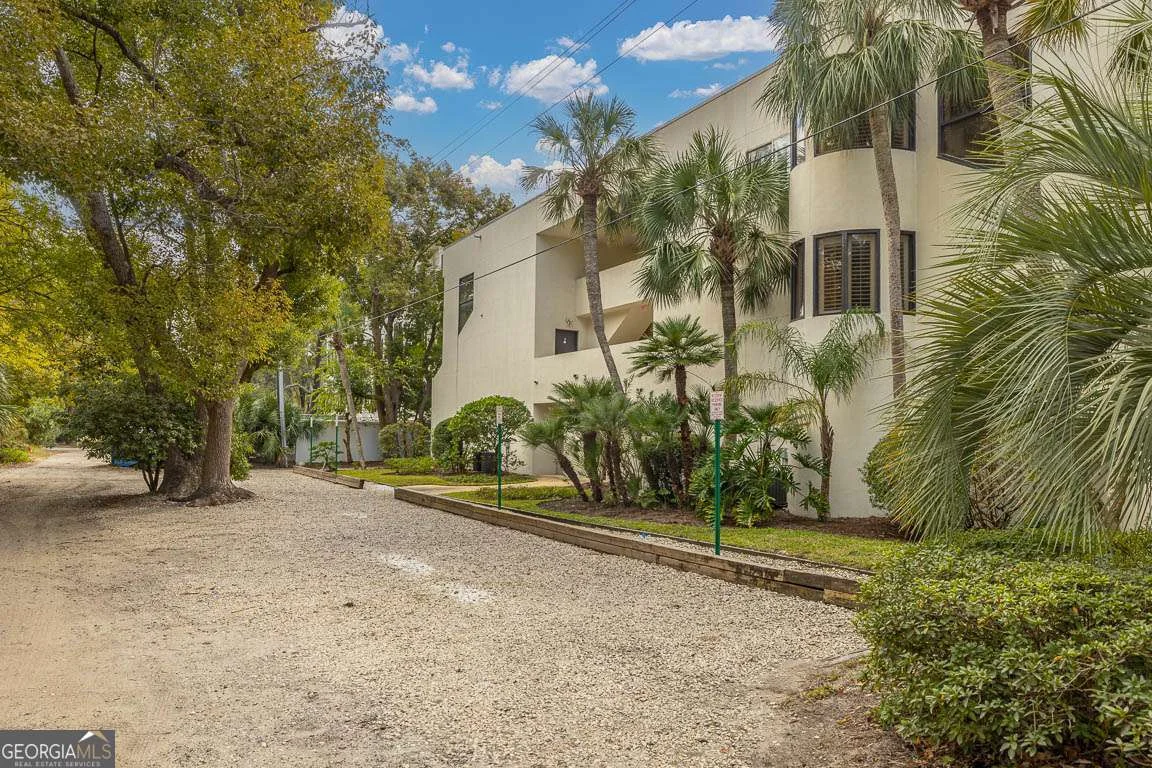 548 Oglethorpe Avenue Unit 11