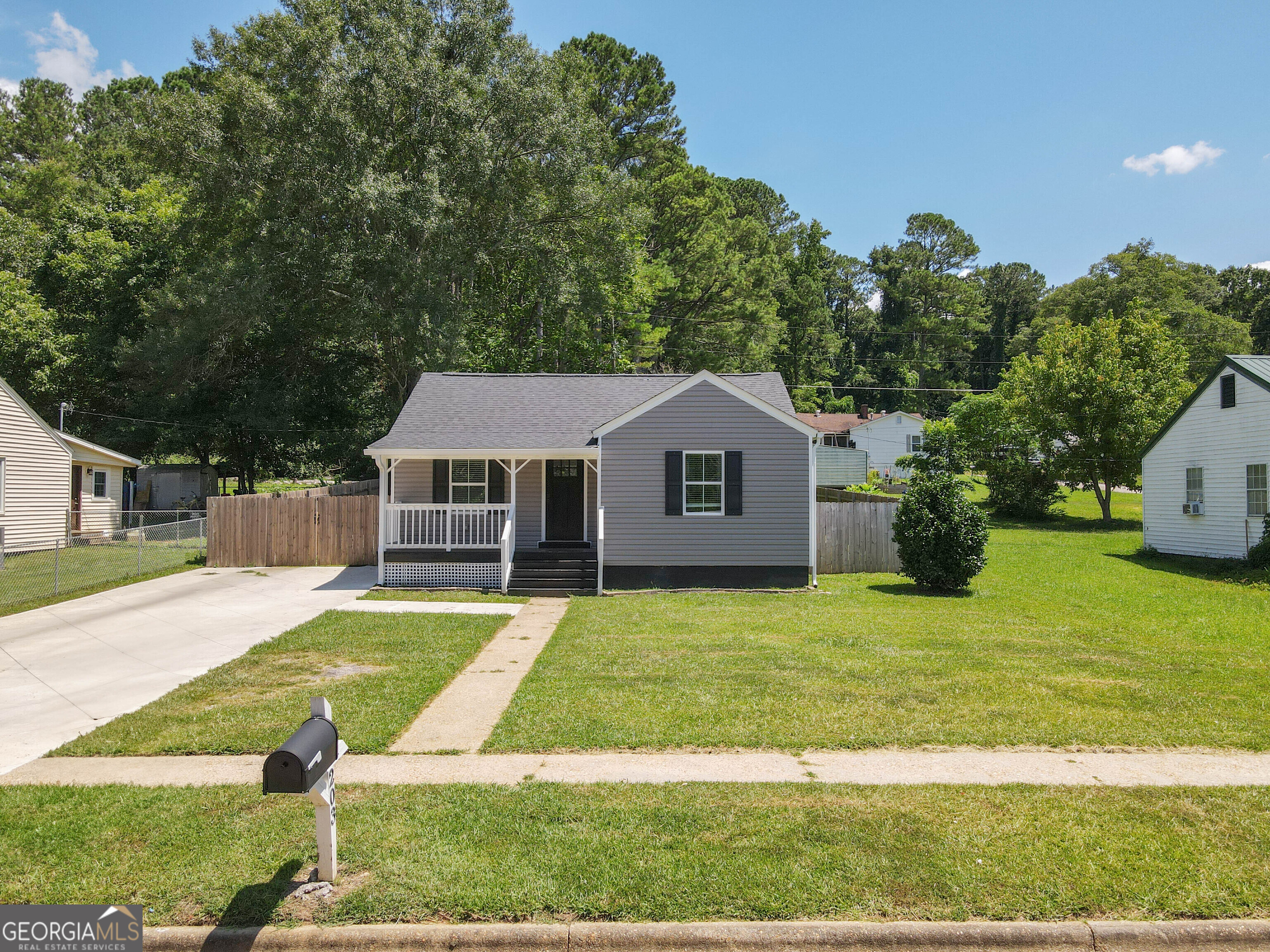 203 White AVE
