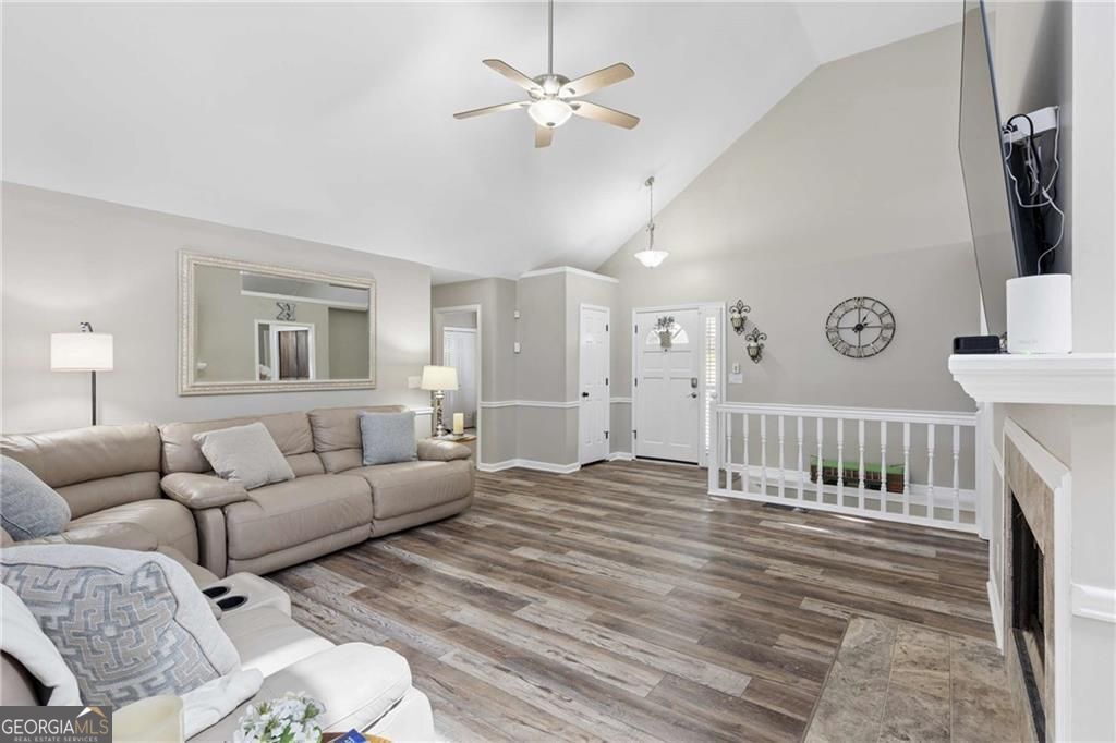 4832 Shallow Creek DR NW